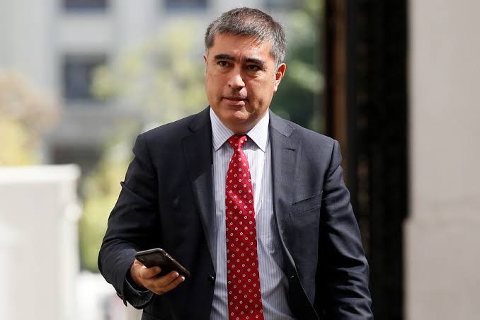 Alcalde de Santiago, Mario Desbordes: